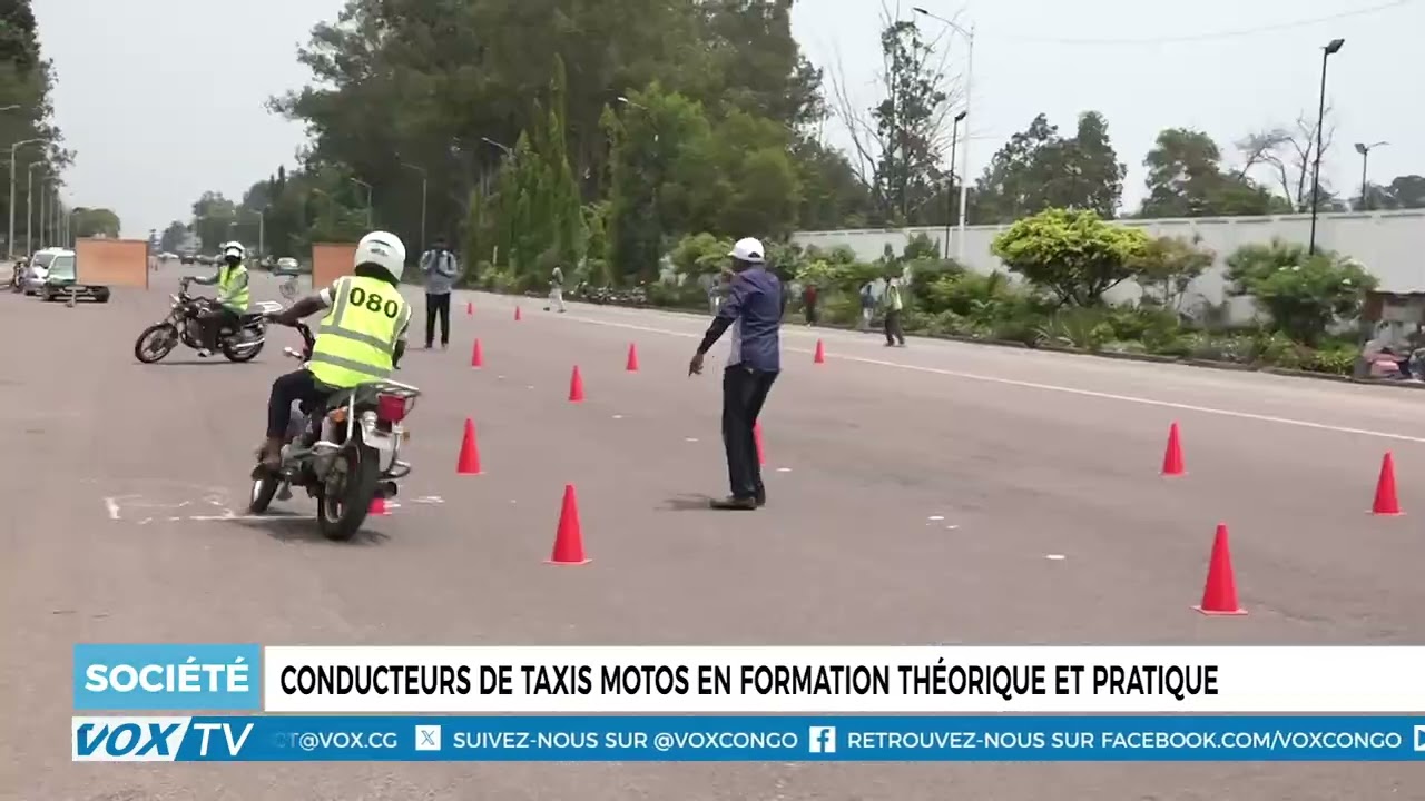 Conducteurs de taxis motos en formation théorique et pratique