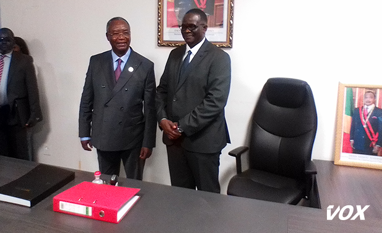 Hugues Ekouélé installé au poste de directeur général de l&rsquo;hôpital général de Djiri