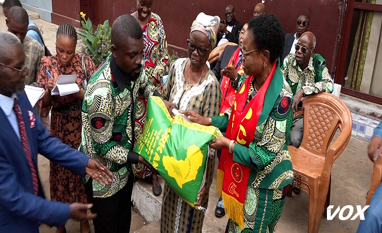 Le PCT distribue les vivres issus des congressistes aux personnes âgées et aux orphelins