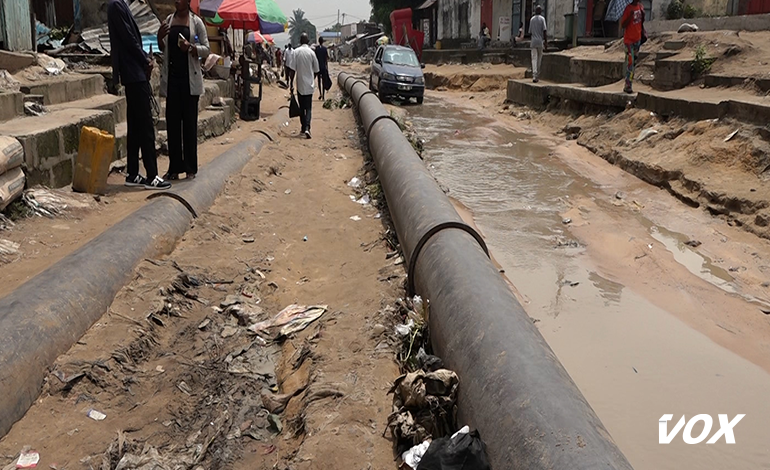 La dégradation de la route à Moussosso influe sur les conduites d’eau