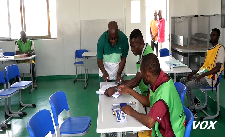 Le vote aux centres d’Angola-libre et la Sorbonne a connu un faible engouement