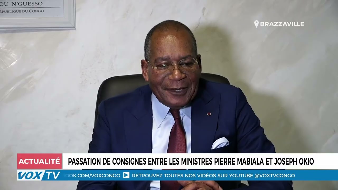 Passation de consignes entre les ministres Pierre Mabiala et Joseph Okio