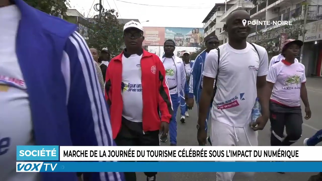 Marche de la journee du tourisme celebree sous impact du numerique